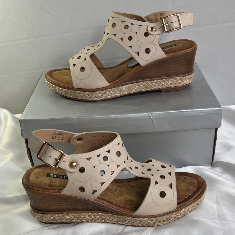 Good Choice Sandra‎ Cream Cutout Wedge Sandals Women’s 6.5 Off White New in Box